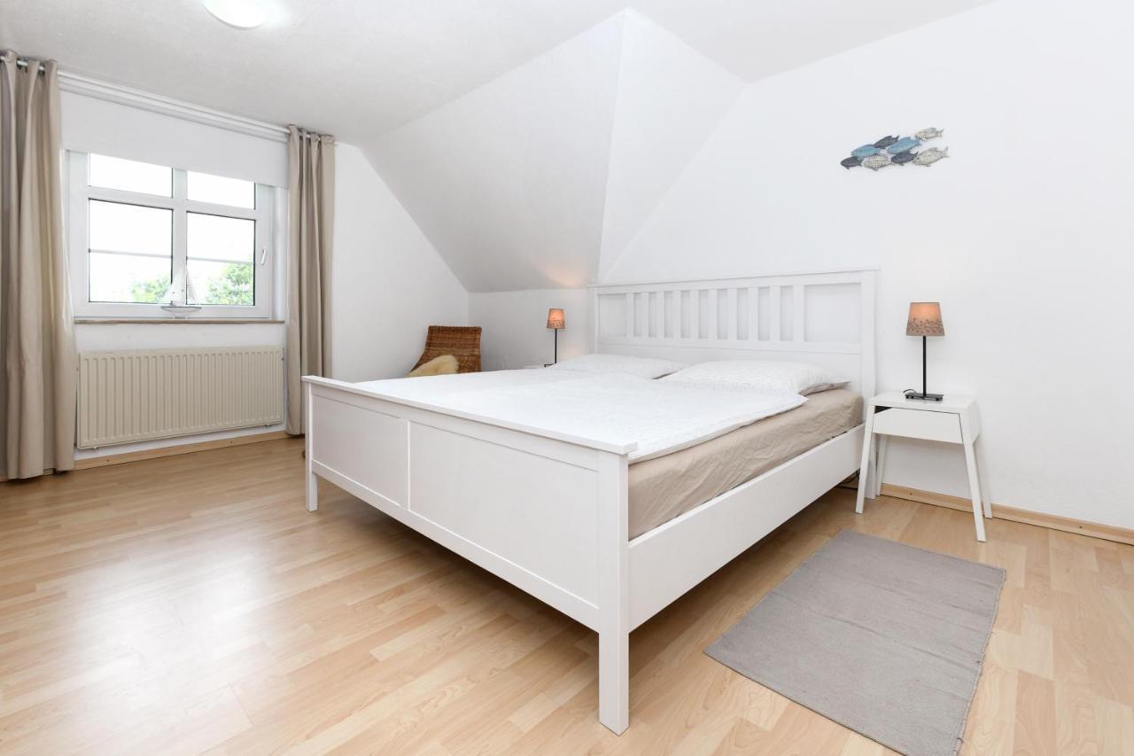 Ferienwohnungen Im Haus Lieblingskoje Neuharlingersiel Eksteriør bilde