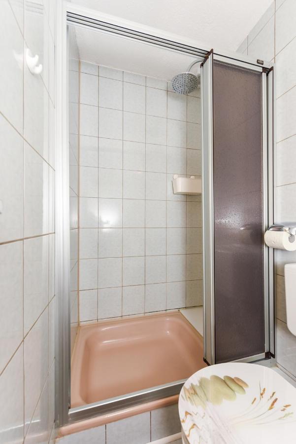 Ferienwohnungen Im Haus Lieblingskoje Neuharlingersiel Eksteriør bilde